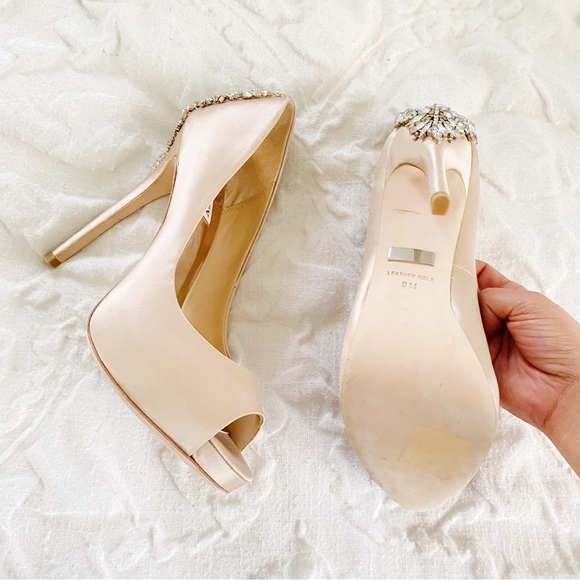 Badgley Mischka Kiara Crystal Back Open Toe Pump New $245 - Picture 7 of 7